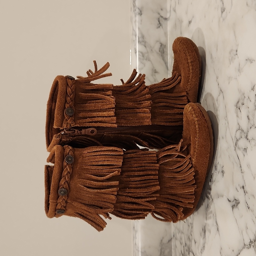 Girls Minnetonka Fringe Boots